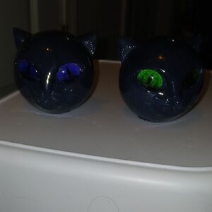 Cat Shaped Ceramic Salt and Pepper Shakers
